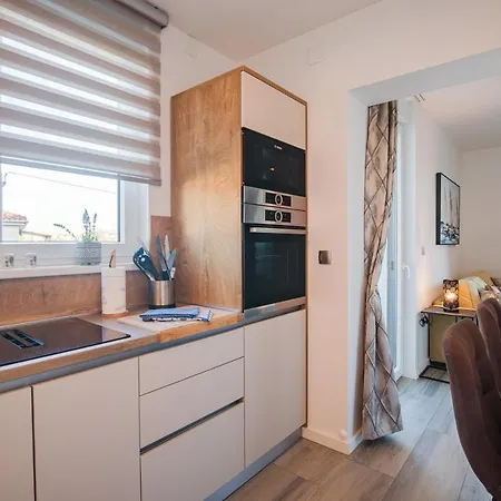 Comfortable 2 Bedroom Marina Close To Daire