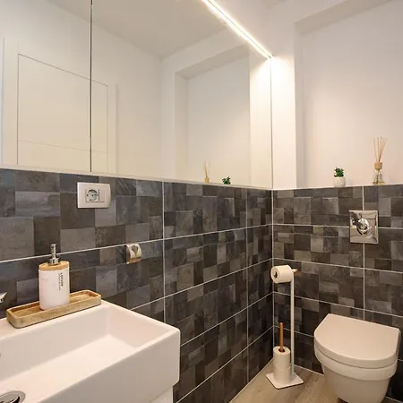 Comfortable 2 Bedroom Marina Close To Krk Town