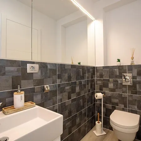 Comfortable 2 Bedroom Marina Close To Krk Town